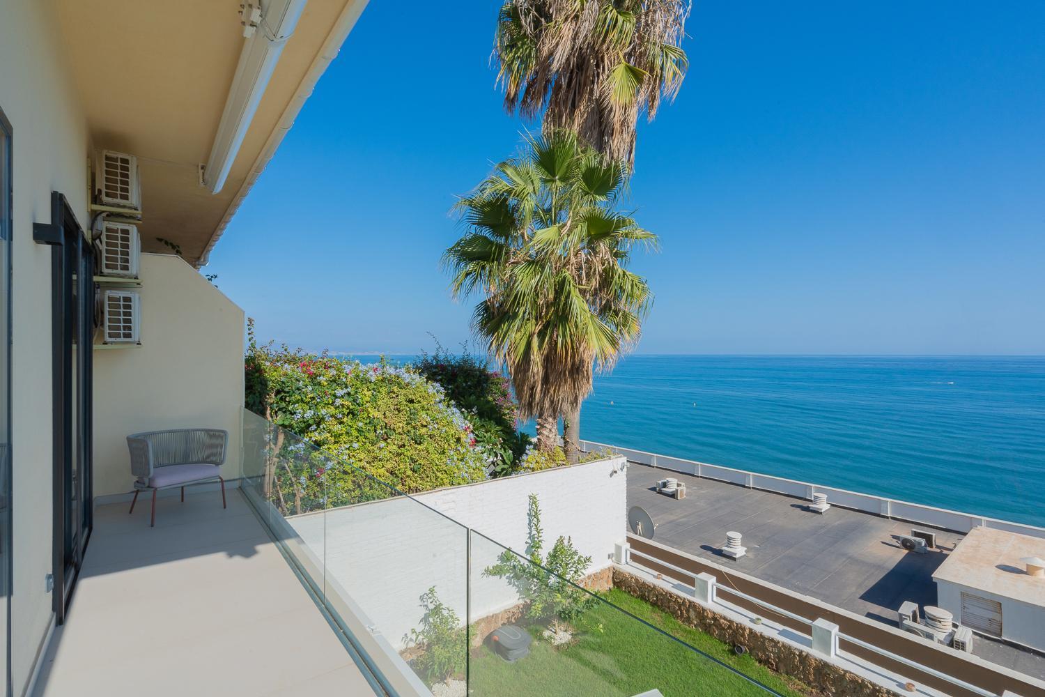 Apartament Private 250Sqm Garden Duplex, Jacuzzi, Cinema, Sea View Escape Torremolinos Zewnętrze zdjęcie