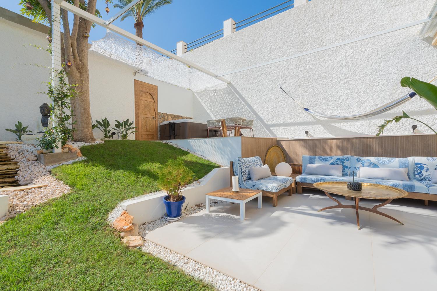 Apartament Private 250Sqm Garden Duplex, Jacuzzi, Cinema, Sea View Escape Torremolinos Zewnętrze zdjęcie