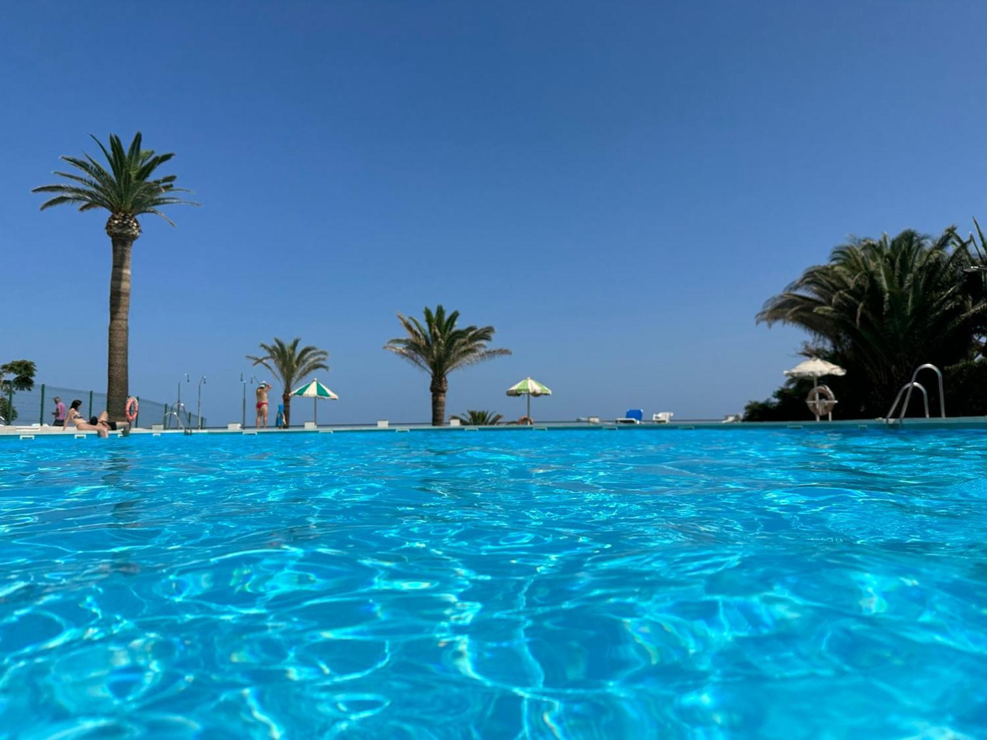 Apartament Private 250Sqm Garden Duplex, Jacuzzi, Cinema, Sea View Escape Torremolinos Zewnętrze zdjęcie